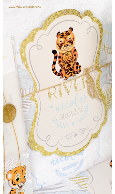Trusou de botez cu broderie personalizata pentru baieti, Little tiger 2